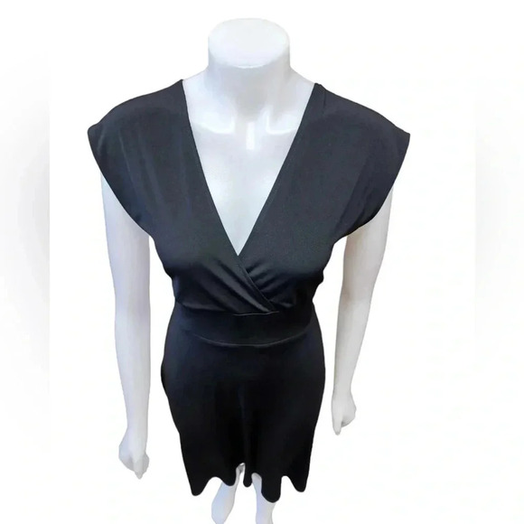 Ricki’s Black Midi Stretch Short Sleeve Dress Size Medium - Picture 5 of 10